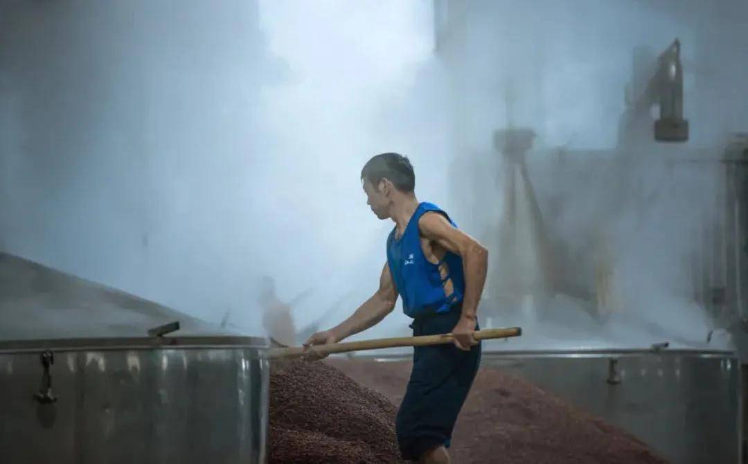 工信部定调白酒新方向，苦战十年的江小白们，春天要来了？4