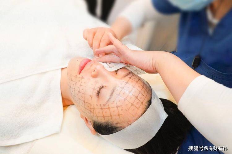 原创 又一“智商税”显现：成本40元却收费两三万？不少女性还愿意买单6