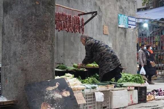 原创 双桥路腹地，生长出一个野生菜市9