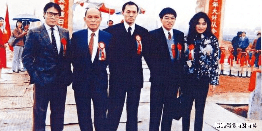 原创 王健林投资百亿,许家印斥资千亿,“偏远小城”为何受到青睐?1