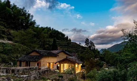 原创 曾上榜 CNN、《中国国家地理杂志》这座浙西小县城原来这么美21