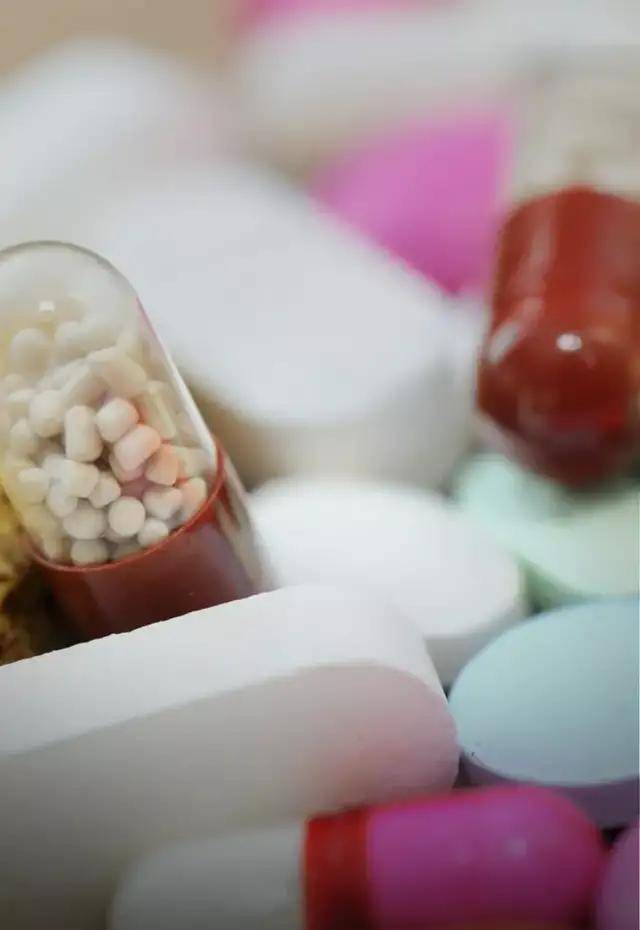 原创 复星医药等4家药企股价暴涨,免费仿制新冠口服药是好生意吗?1