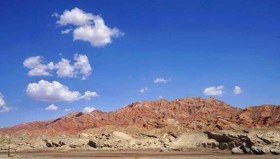 原创 位于新疆的这个峡谷，颜色如火，可媲美美国羚羊谷6