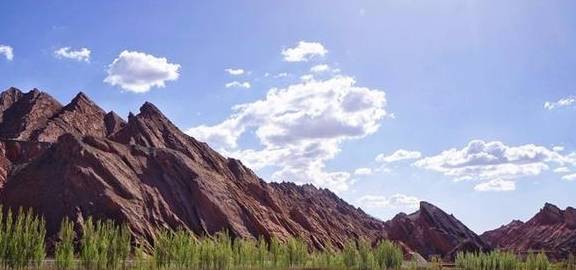 原创 位于新疆的这个峡谷，颜色如火，可媲美美国羚羊谷9