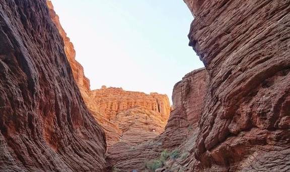 原创 位于新疆的这个峡谷，颜色如火，可媲美美国羚羊谷23