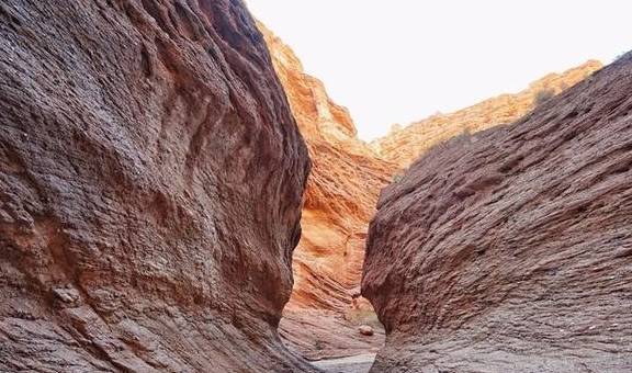 原创 位于新疆的这个峡谷，颜色如火，可媲美美国羚羊谷25