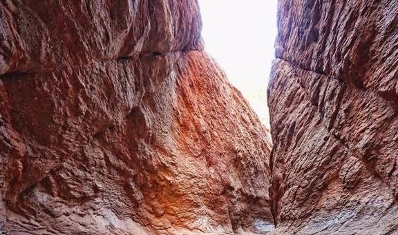 原创 位于新疆的这个峡谷，颜色如火，可媲美美国羚羊谷28