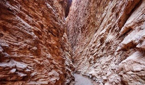 原创 位于新疆的这个峡谷，颜色如火，可媲美美国羚羊谷31