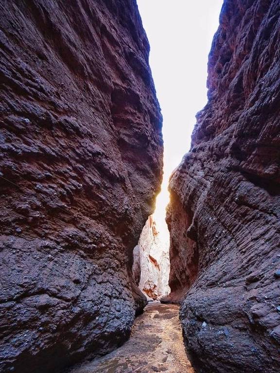 原创 位于新疆的这个峡谷，颜色如火，可媲美美国羚羊谷32