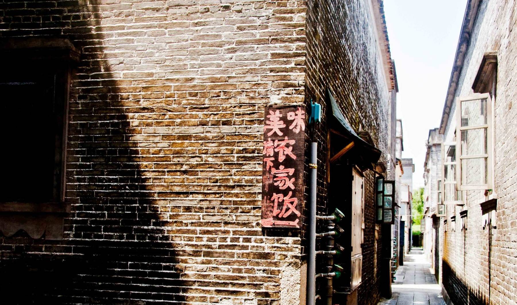 原创 我国超神奇的碉楼,华侨文化的典范之作,千姿百态的建筑群超震撼3