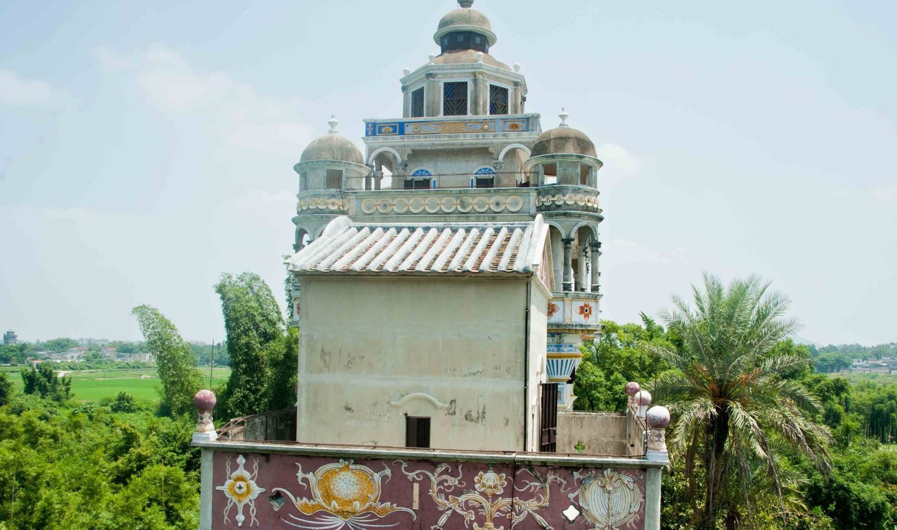 原创 我国超神奇的碉楼,华侨文化的典范之作,千姿百态的建筑群超震撼5