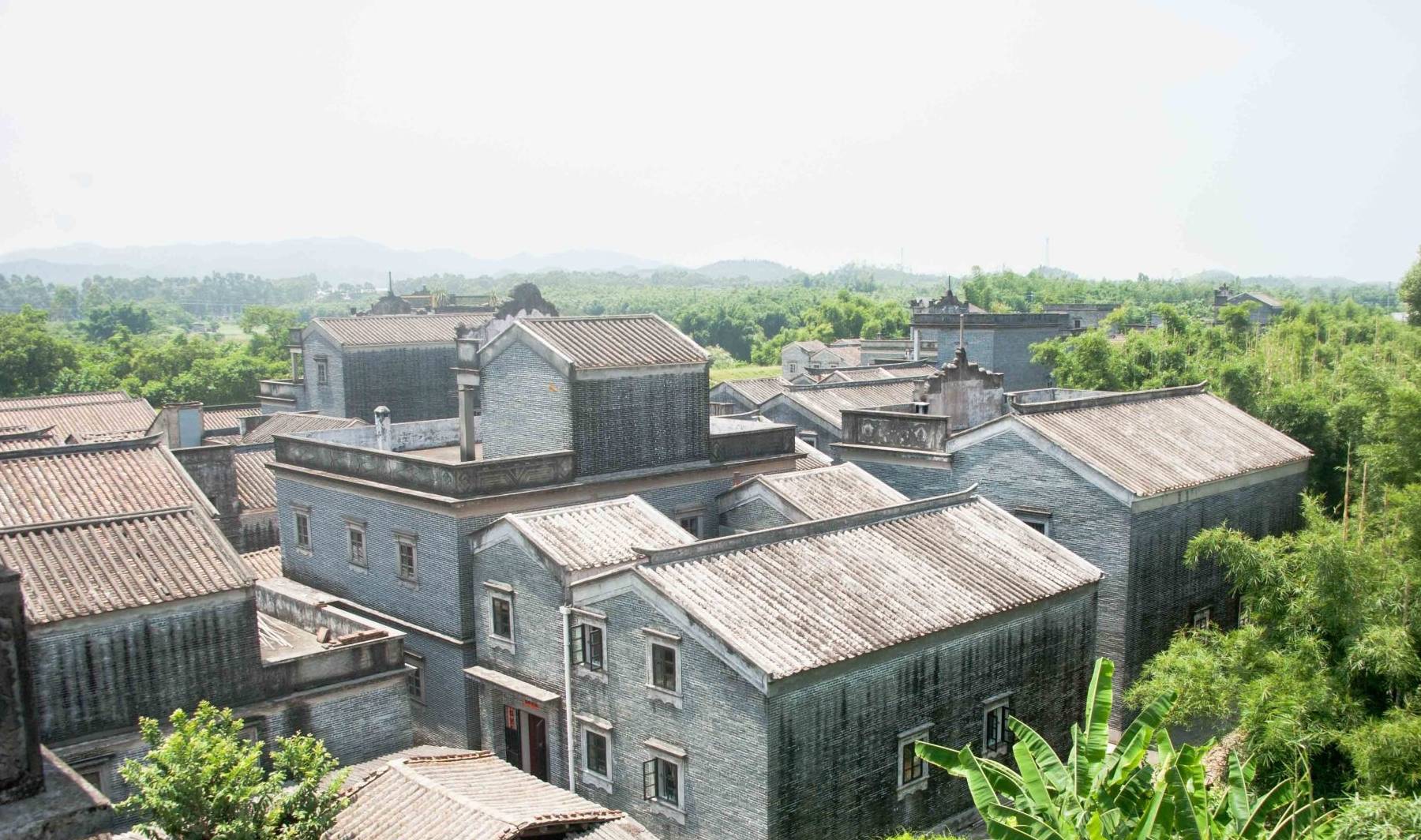 原创 我国超神奇的碉楼,华侨文化的典范之作,千姿百态的建筑群超震撼6