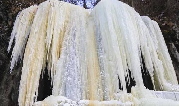 原创 白山抚松藏着个“木屋村落”,落泪的风景连绵,去这里返璞归真吧6