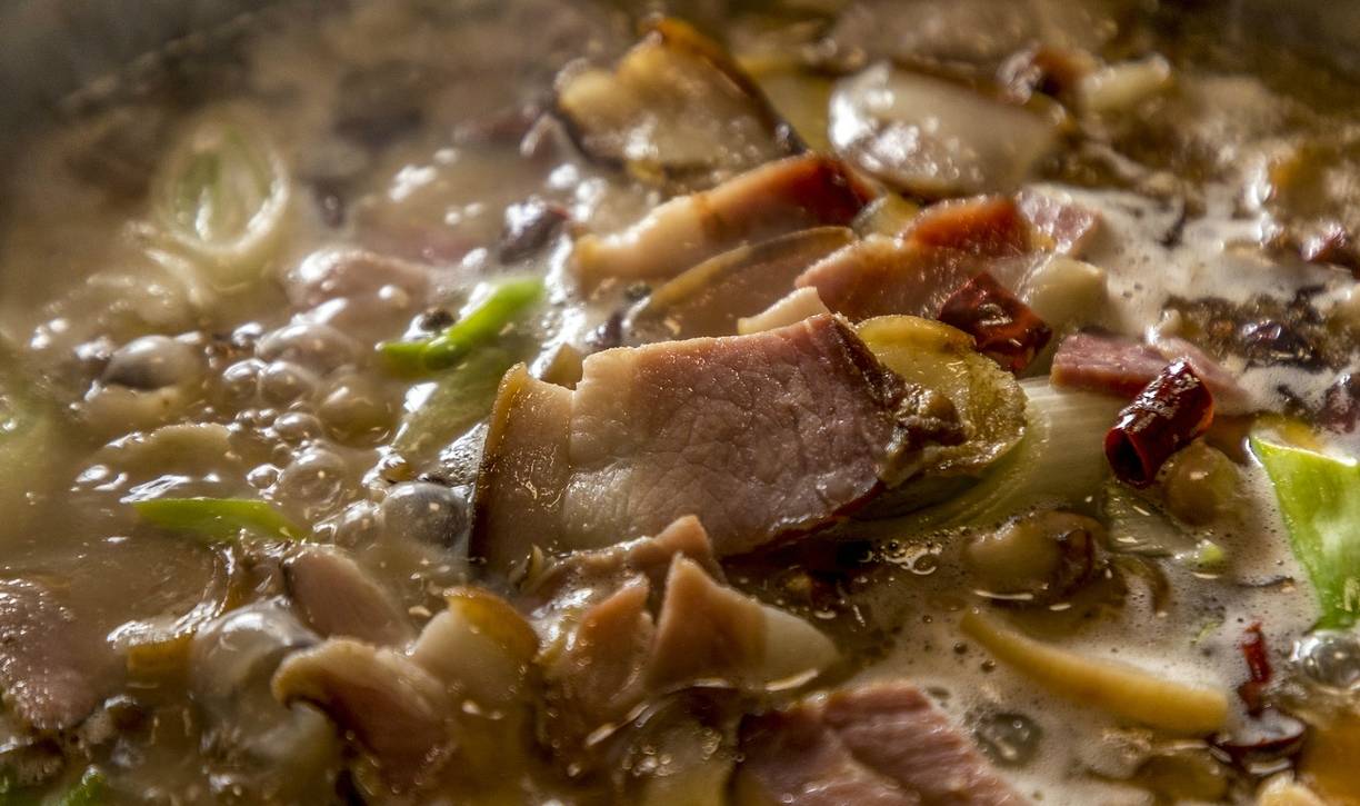 贵州的山区里隐藏着民族特色建筑群,彝族风情海坪文化小镇8