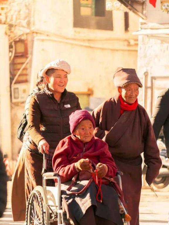 原创 晒太阳、喝甜茶、文艺CityWalk……日光之城拉萨,太适合过冬了!12