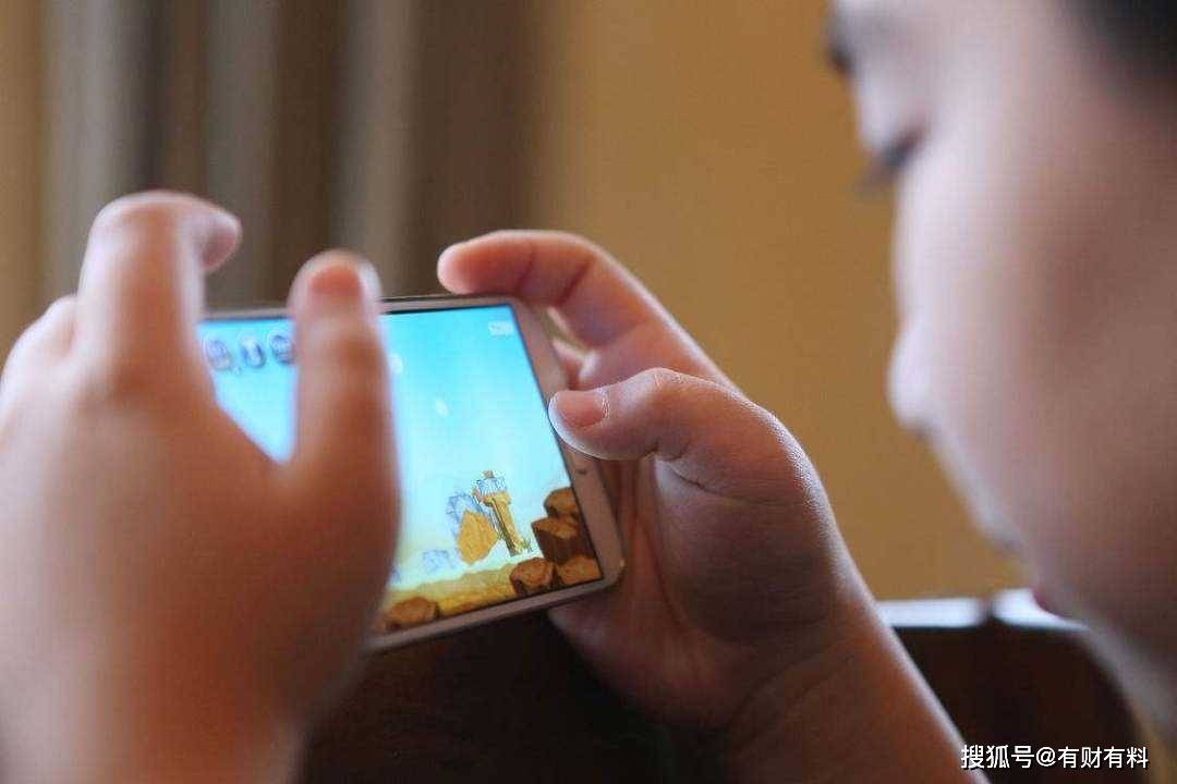 原创 一年倒闭1.28万家,年轻人曾逃课也要去,如今为何成了夕阳产业?4