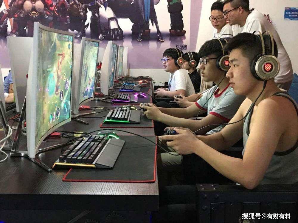 原创 一年倒闭1.28万家,年轻人曾逃课也要去,如今为何成了夕阳产业?5