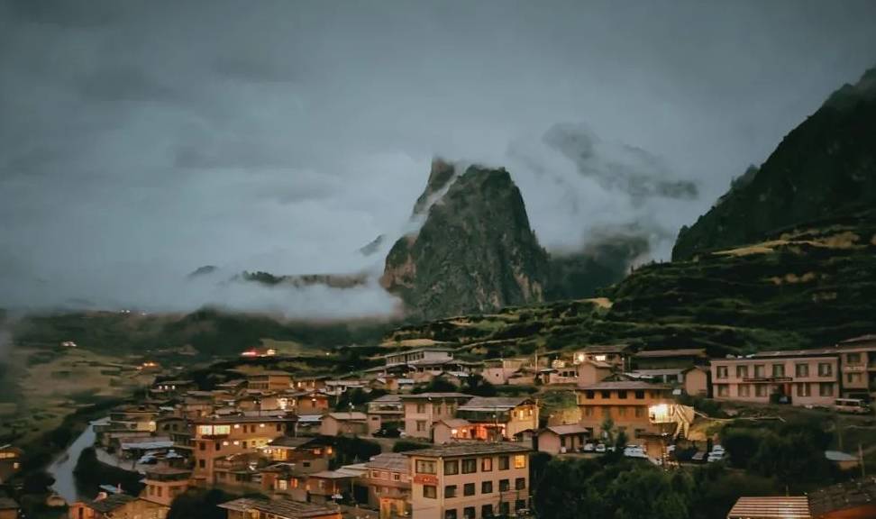 原创 15个一个人也要去的旅行地,余生一个个走遍不枉此生!32