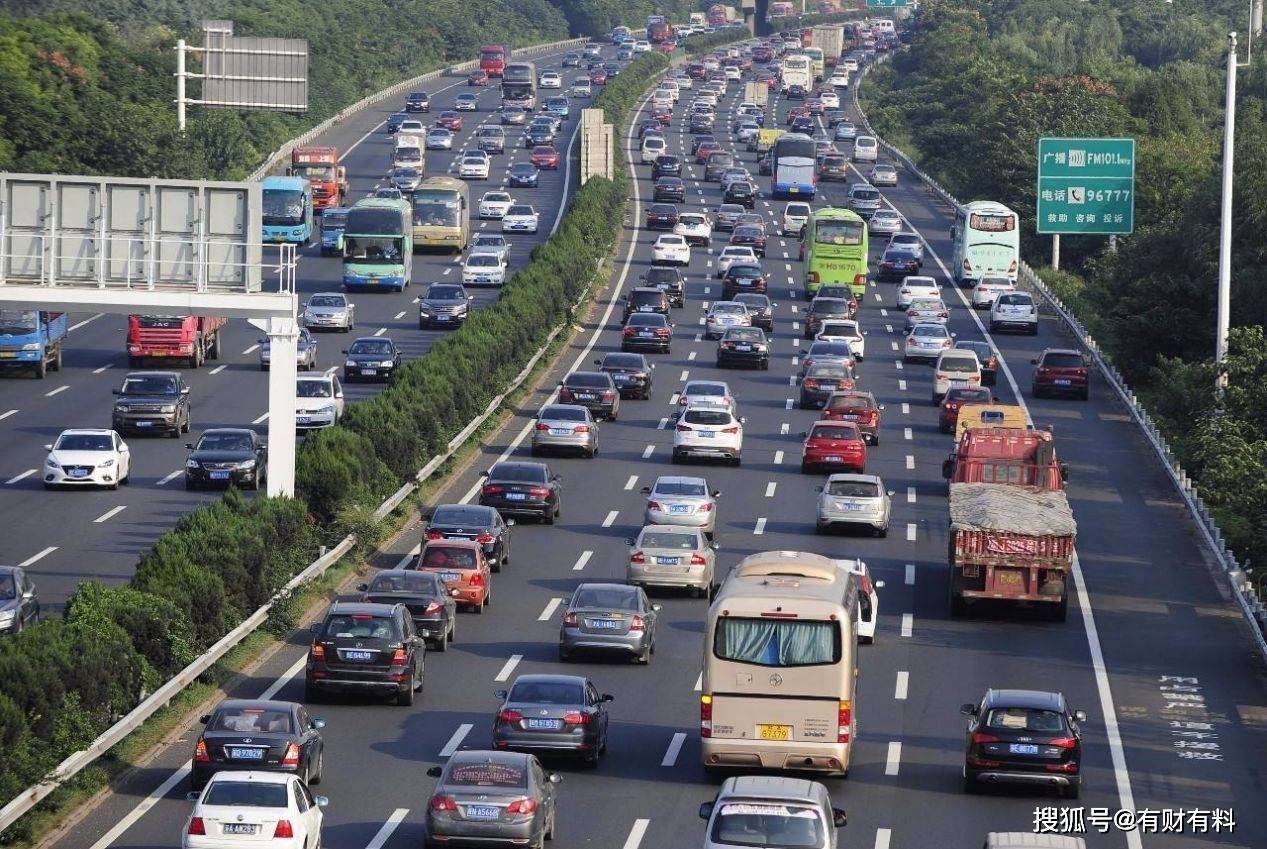 原创 农村修路最宽才“3.5”米?明明很窄,为何都不扩宽?原因找到了1