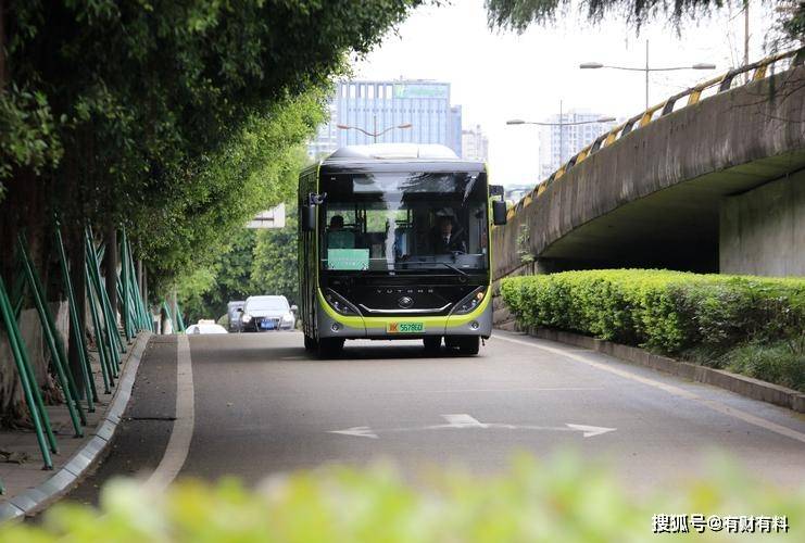 公交车2元/人,仅靠车费真的赚钱吗?背后有哪些盈利“套路”?4