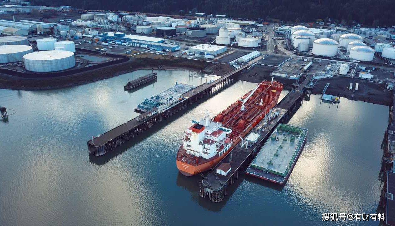 中国一边进口石油,一边出口成品油,卖的价格还便宜,为什么?2