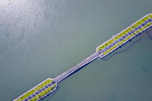 原创 航拍杭州西湖水天一色美极了,春节周边游就选西湖,还不用门票3