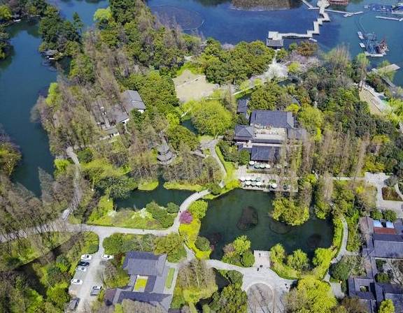 原创 航拍杭州西湖水天一色美极了,春节周边游就选西湖,还不用门票9