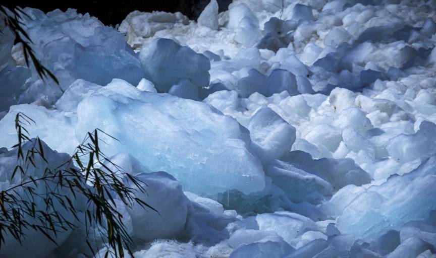 原创 卧龙关冰瀑，号称完爆虎牙，只因这里生活着大熊猫和雪豹吗6