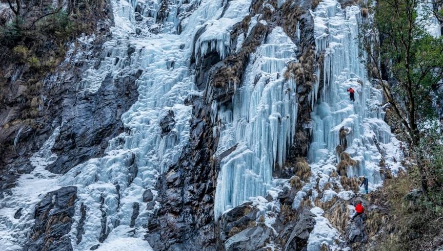 原创 卧龙关冰瀑，号称完爆虎牙，只因这里生活着大熊猫和雪豹吗13