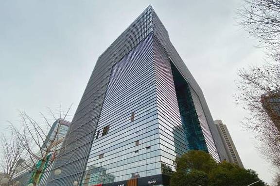 原创 周末到南京旅游，花300元住进奥体旁边的酒店式公寓是什么体验？1