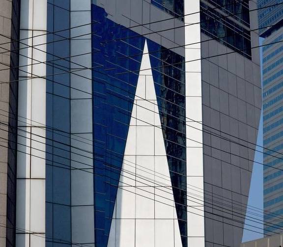 原创 香港中国旅游签约摄影师黎为民：城市建筑摄影，另类的点线面1