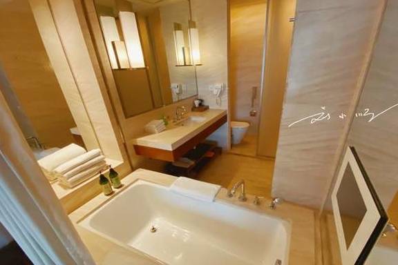 原创 周末到南京旅游，花300元住进奥体旁边的酒店式公寓是什么体验？5