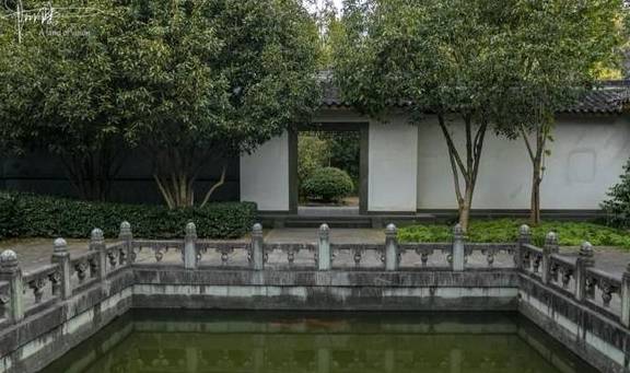 原创 在诸暨有个“名媛馆”，需要买门票才能参观，因此也引发了争议4