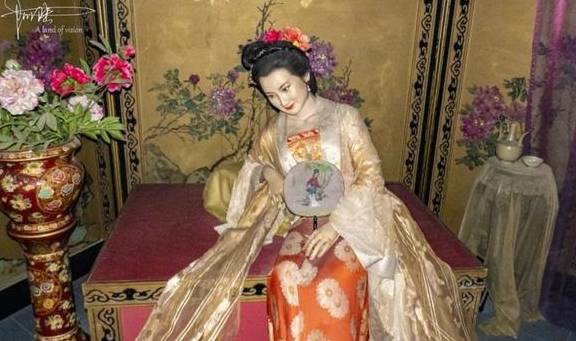 原创 在诸暨有个“名媛馆”，需要买门票才能参观，因此也引发了争议8