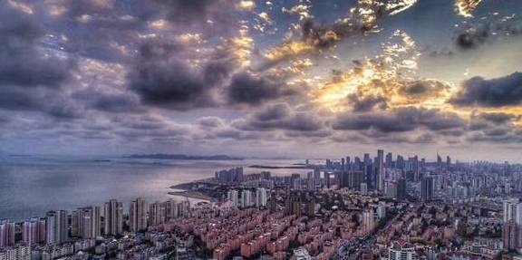 我说青岛是个适合养老的地方,也是有口皆碑的宜居城市,您觉得呢7