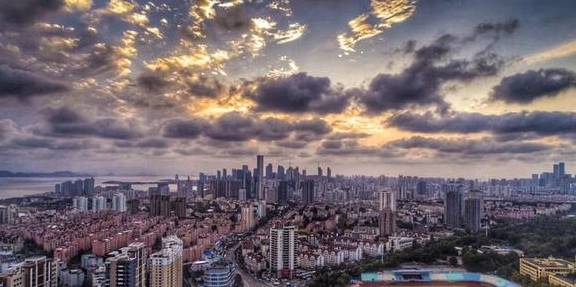 我说青岛是个适合养老的地方,也是有口皆碑的宜居城市,您觉得呢13