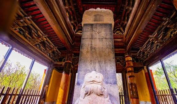 原创 安徽小县城的皇家陵墓,初葬时却是布衣百姓,游客:孝义感人4