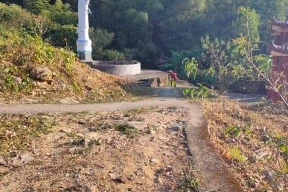 原创 梅州蕉岭县皇佑庵,步伐蹒跚的老人每天上山来看庙,图什么?8