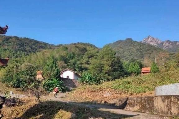 原创 梅州蕉岭县皇佑庵,步伐蹒跚的老人每天上山来看庙,图什么?9