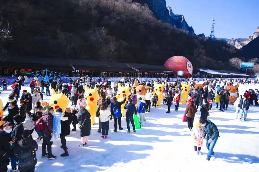 央视聚焦 话题破亿 云台山冰雪游成过年新时尚!1