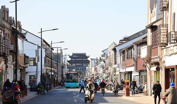 原创 苏州的公交站太好看了,个个像江南园林,外地人羡慕不已1