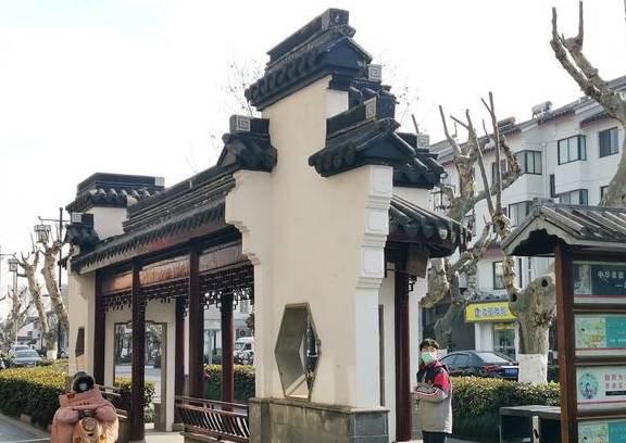 原创 苏州的公交站太好看了,个个像江南园林,外地人羡慕不已6