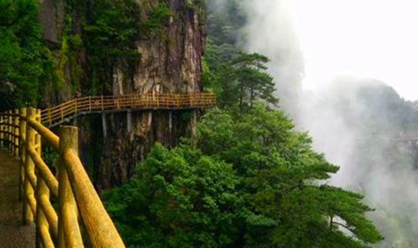 原创 江西有处天然氧吧景区,以月亮文化为主题,内有江西第一高瀑布1