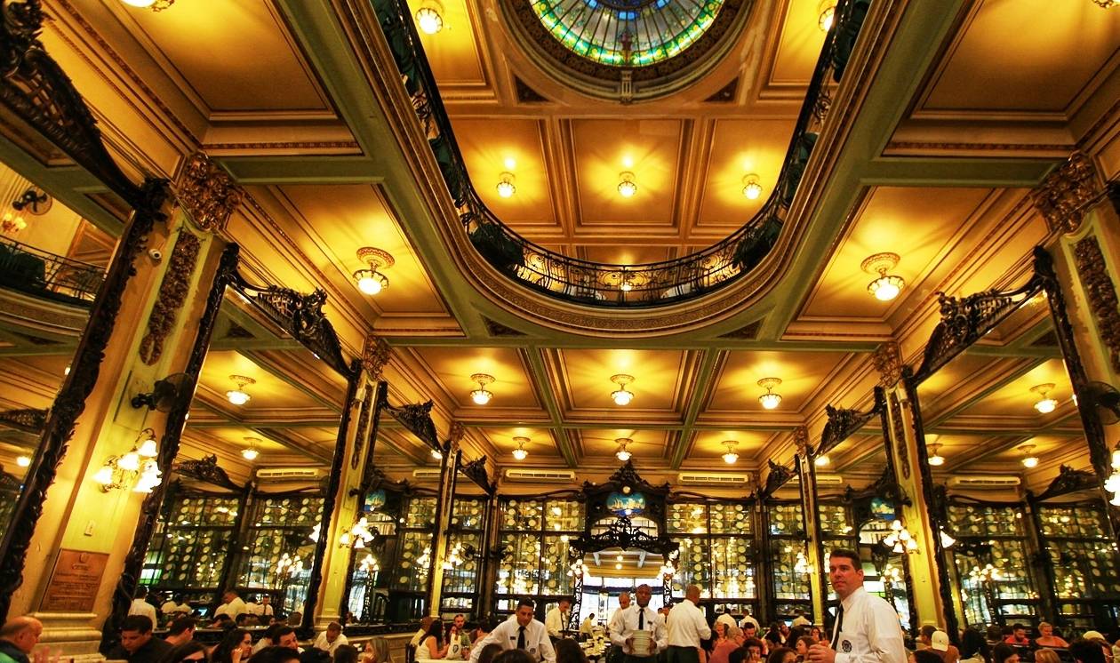 原创 巴西世界最美咖啡馆卖世上最甜甜点,百年不衰,因为生活太苦?7