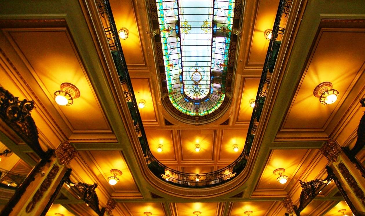 原创 巴西世界最美咖啡馆卖世上最甜甜点,百年不衰,因为生活太苦?10