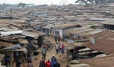 原创 仅一墙之隔的巴西贫民窟,富裕与饥困平行,这大概就是人性社会吧5