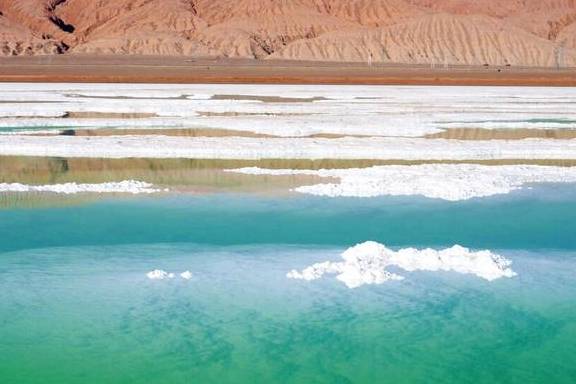 原创 可能是青海最好看的湖,比青海湖秀丽,比茶卡盐湖精致,没有门票6
