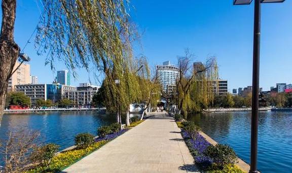 原创 曾经是清代贡院,如今是南昌人都爱来的公园,最出名的景是百花洲6