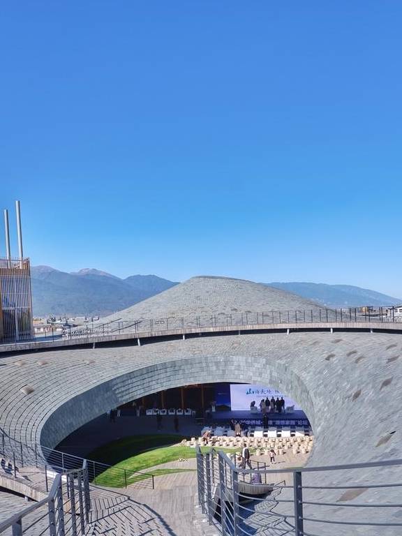 原创 大理旅游新地标,杨丽萍大剧院,投资1.5亿,耗时5年打造7