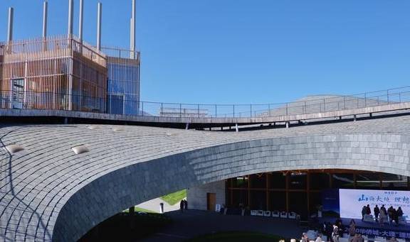 原创 大理旅游新地标,杨丽萍大剧院,投资1.5亿,耗时5年打造9